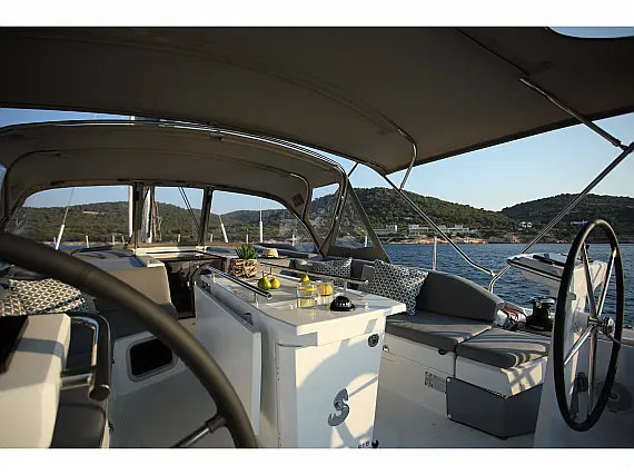 Oceanis 51.1