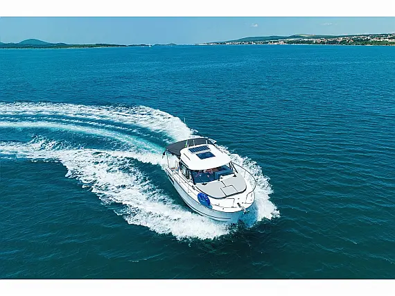 Merry Fisher 795