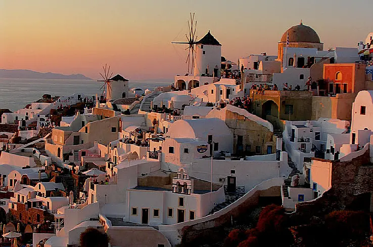 Yachtcharter Santorin © by karol m CC BY 2.0