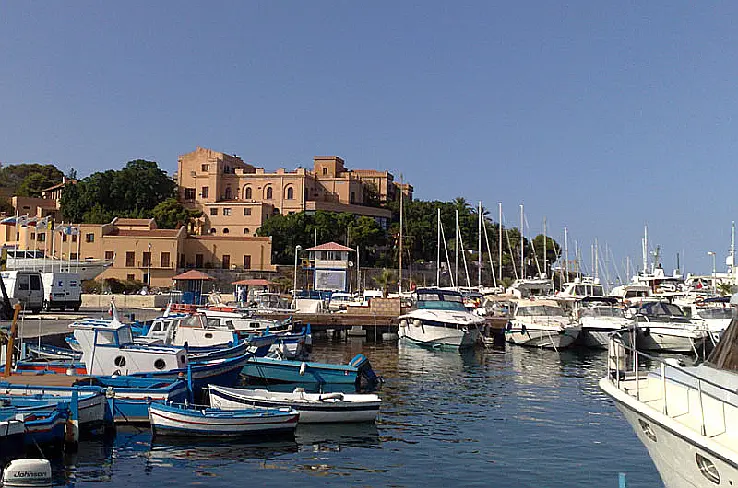 Yachtcharter Palermo, Marina di Villa Igiea  ©Dedda71 CC BY 3.0