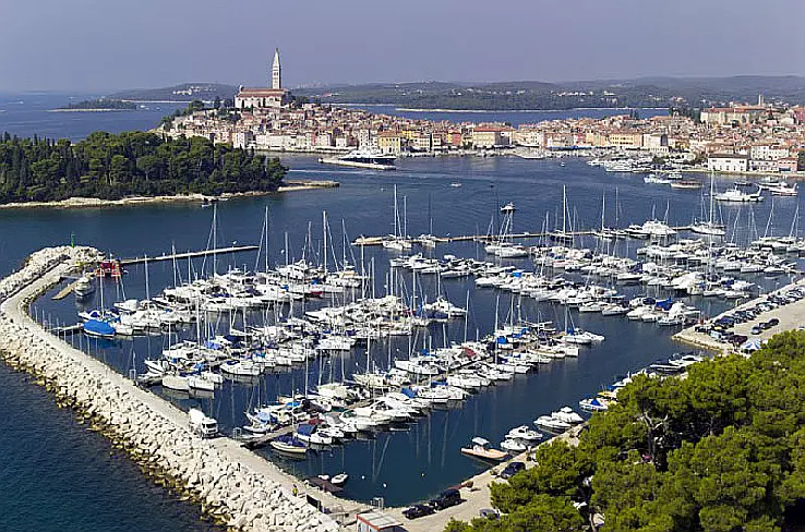 Yachtcharter Rovinj  ©aci-marinas.com