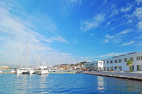  © marinatrogir.com