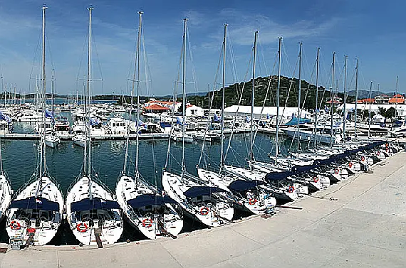  © mh-charter.com